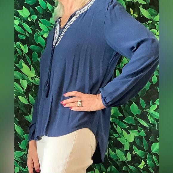 💙 GAP Medium Blue Peasant Blouse – Embroidered V-Neck, Tassel Tie, Size Medium - Picture 4 of 8